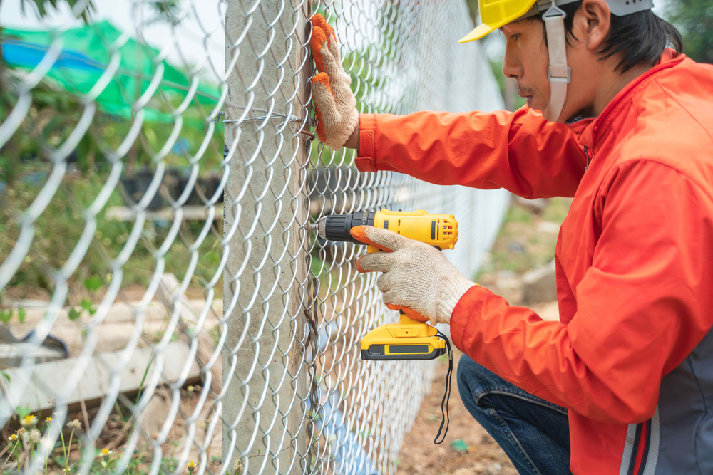 Chain,Link,Wire,Fences,Enclose,Border,Area,Wire,Fence,,Metal